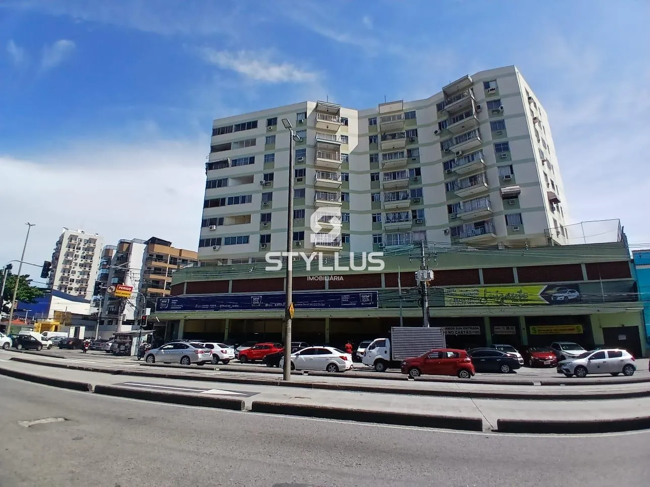 Apartamento Espaçoso com Varanda e Vista Livre na Penha Circular! - Ref: CA8254 | Dr. House