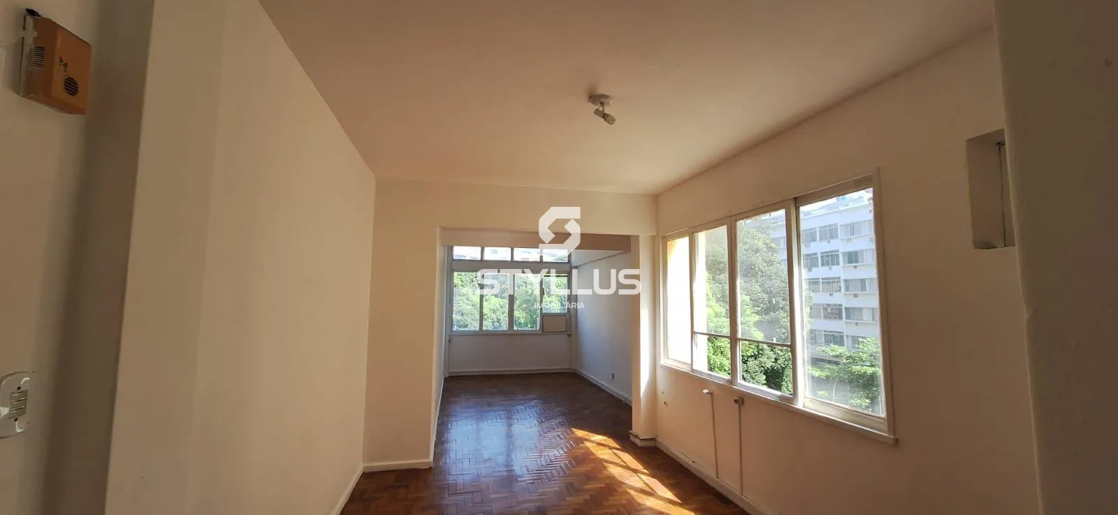 Ampla Sala Comercial Dupla com Vista Livre no Coração do Méier! - Ref: CA8476 | Dr. House