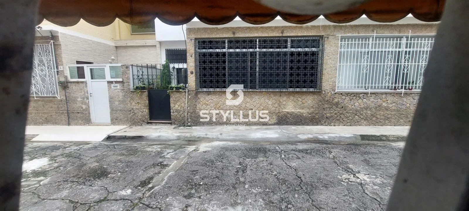 Casa Duplex Pronta para Morar em Lins de Vasconcelos com 2 Quartos e Varanda! - Ref: CA8558 | Dr. House