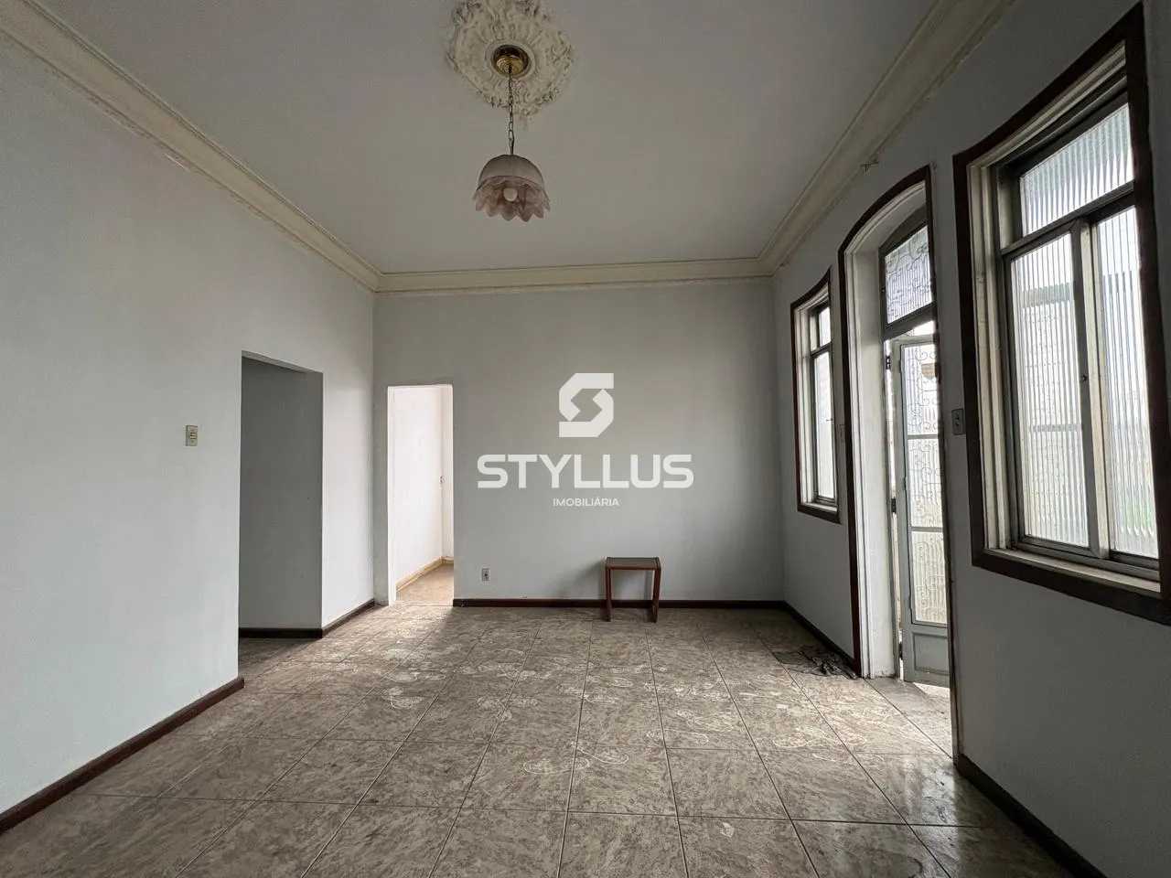 Casa com Varanda e Quintal Arborizado em Jacaré - Sol da Manhã! - Ref: CA8616 | Dr. House