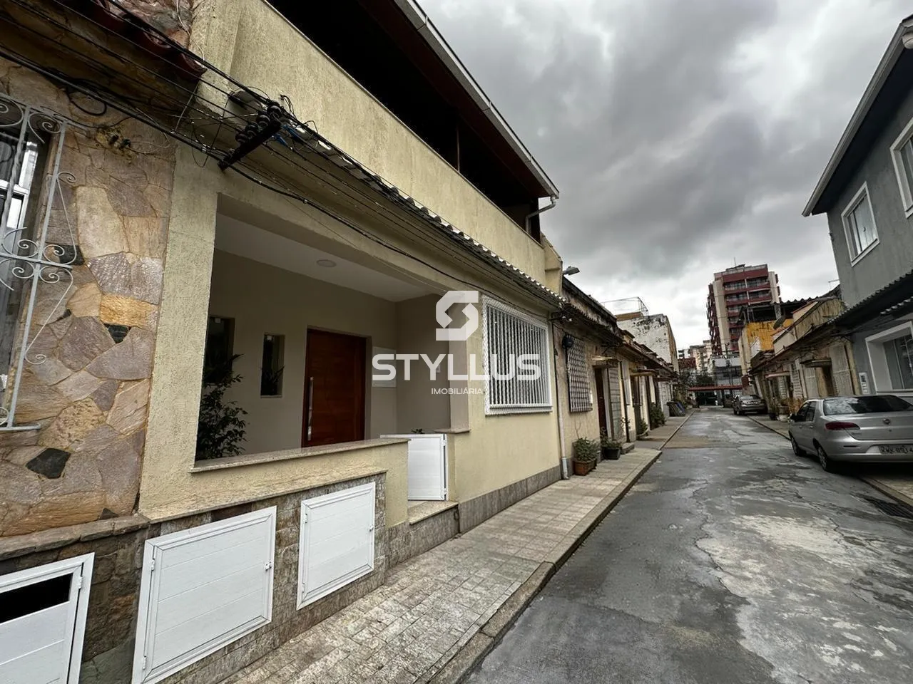 Casa Duplex de Vila Moderna com 3 Quartos e Varanda no Méier! - Ref: CA8617 | Dr. House
