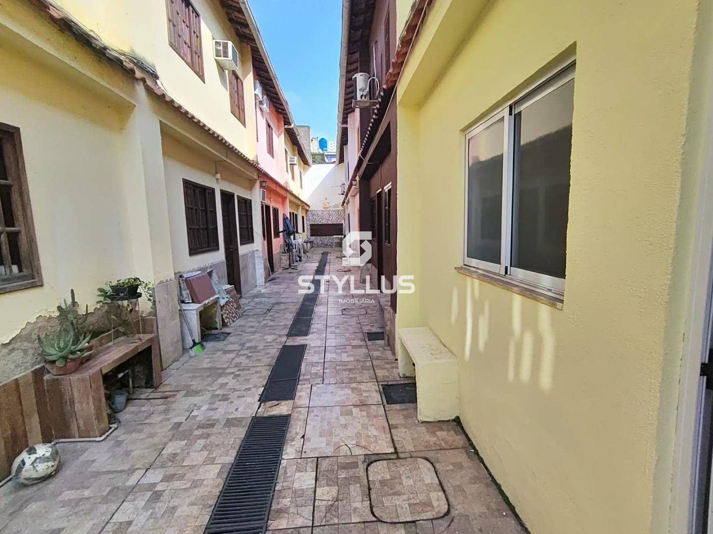 Casa Duplex em Condomínio com Sol da Manhã em Maria da Graça! - Ref: CA8684 | Dr. House