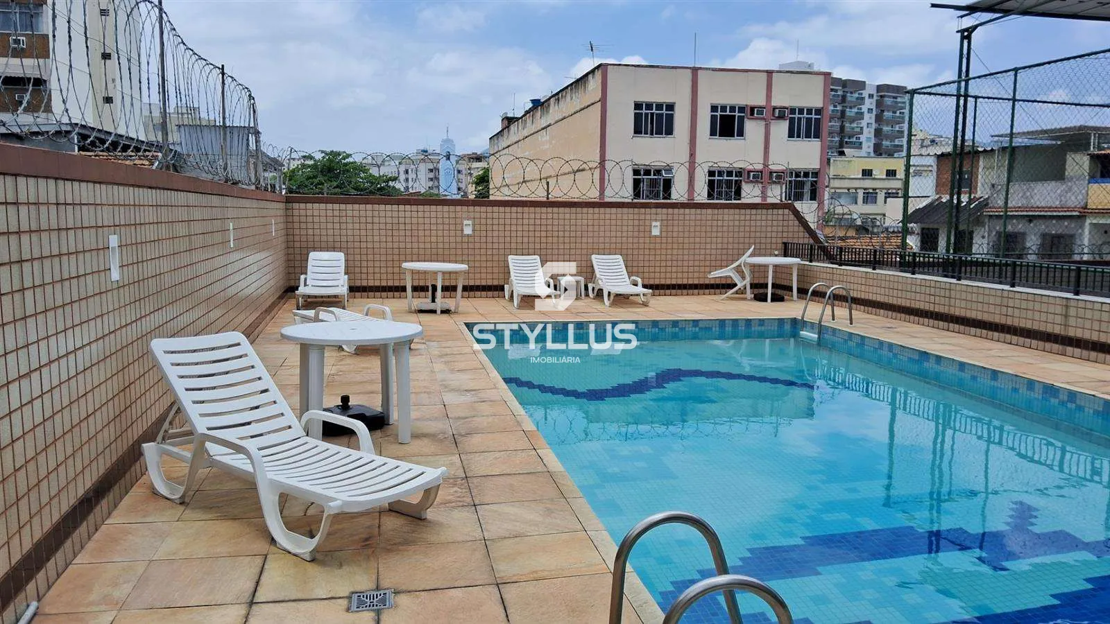 Apartamento Espaçoso com Varanda e Lazer Completo no Méier! - Ref: ME7496 | Dr. House