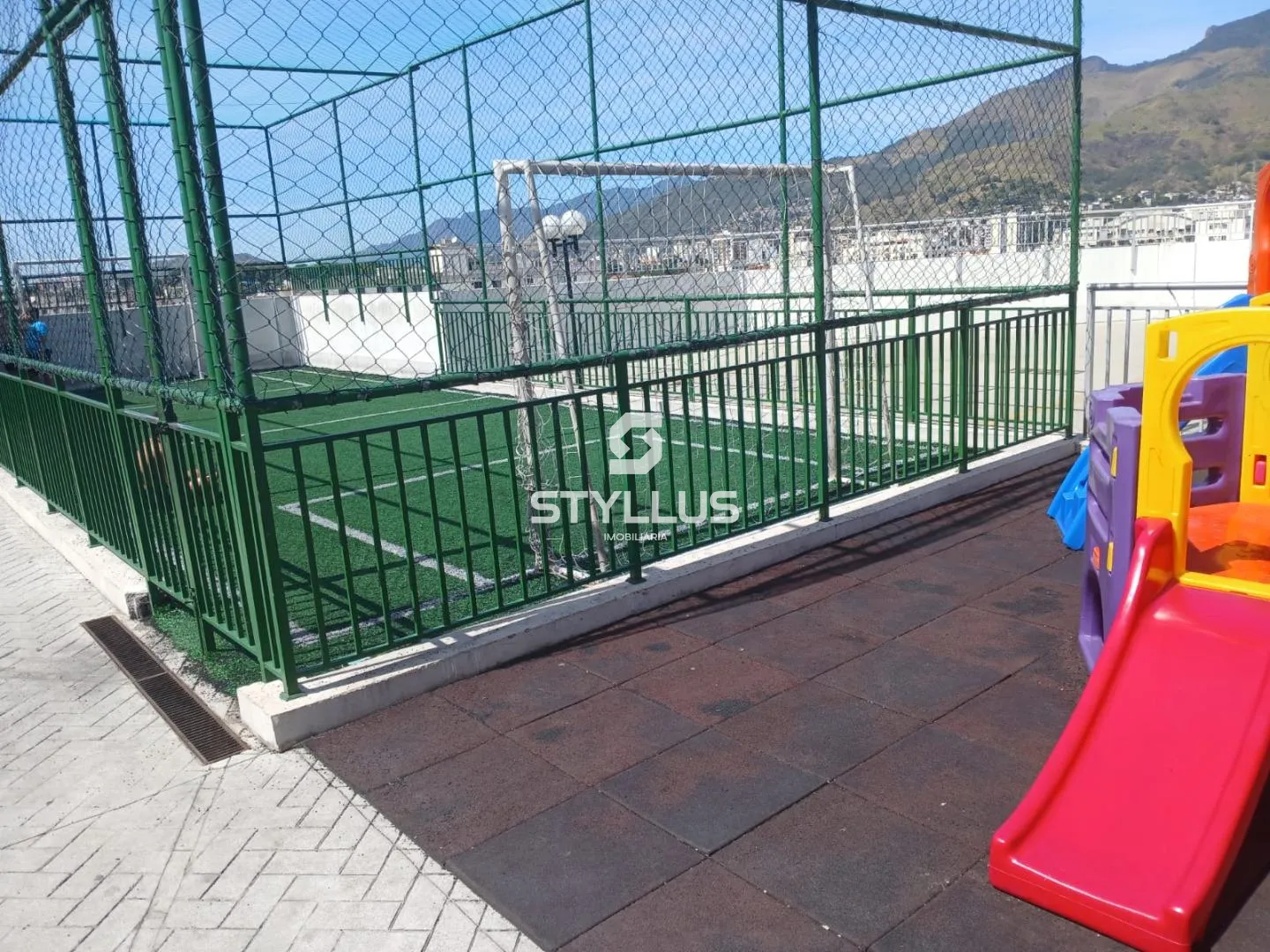 Apartamento com 2 Quartos e Vaga em Condomínio Fechado no Encantado! - Ref: ME8628 | Dr. House